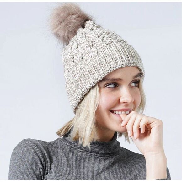 NWT L.I.B. New York thick cable knit beanie with pompom - Picture 2 of 7